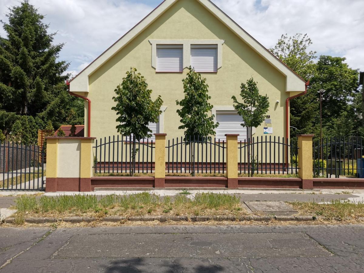 Poroszlay Apartman Debrecín Exteriér fotografie