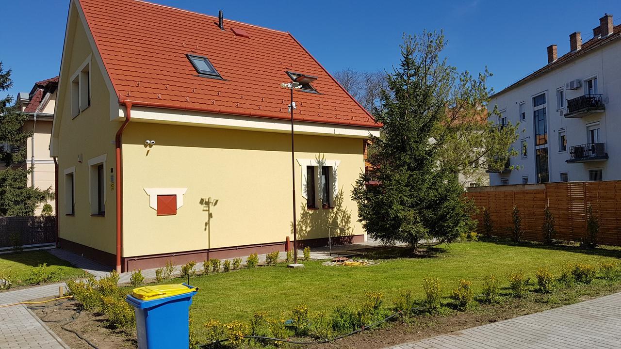 Poroszlay Apartman Debrecín Exteriér fotografie